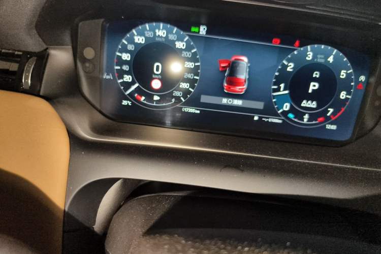 Used Land Rover Discovery Sport 2024 Performance Tech Edition Odometer Close Up