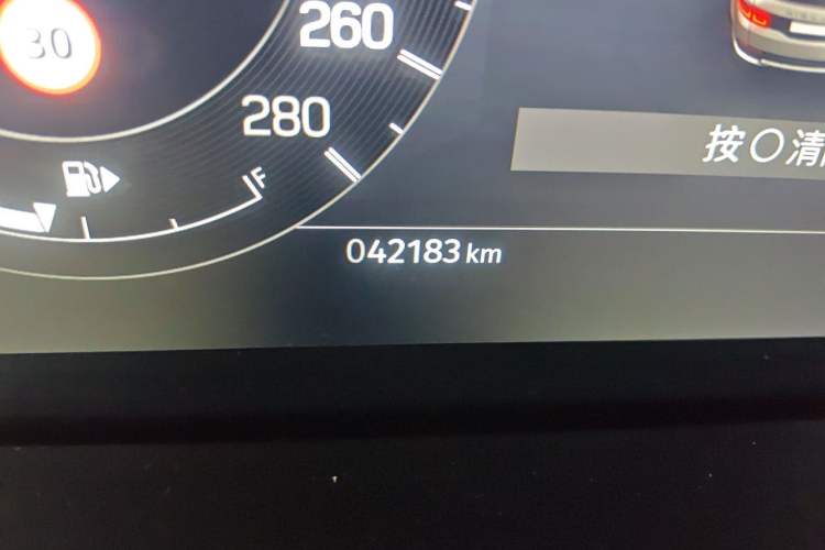Used Land Rover Discovery Sport 2024 Luxury Custom Edition Odometer Close Up