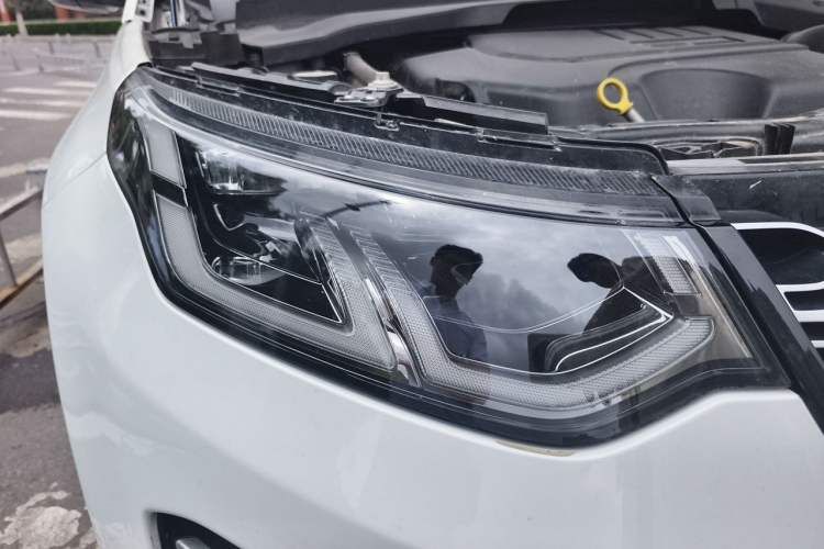 Used Land Rover Discovery Sport 2024 Performance Tech Edition Right Front Headlight