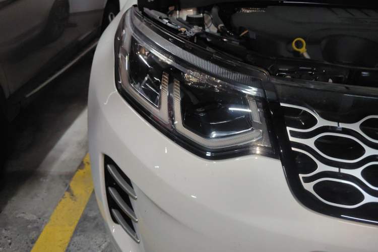 Used Land Rover Discovery Sport 2024 Performance Tech Edition Right Front Headlight
