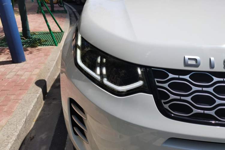 Used Land Rover Discovery Sport 2024 Luxury Custom Edition Right Front Headlight
