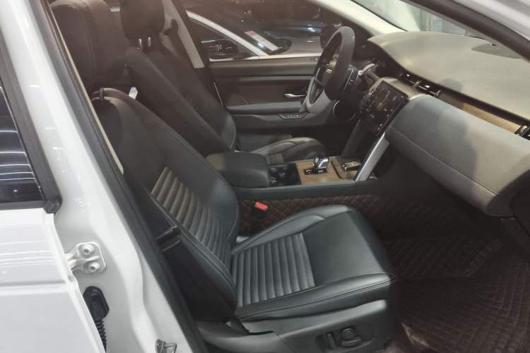 Used Land Rover Discovery Sport 2024 Performance Tech Edition Right Front Seat