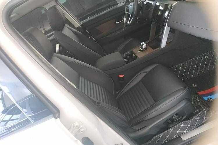 Used Land Rover Discovery Sport 2024 Performance Tech Edition Right Front Seat