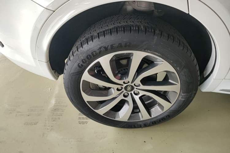 Used Land Rover Discovery Sport 2024 Performance Tech Edition Right Rear Wheel Hub