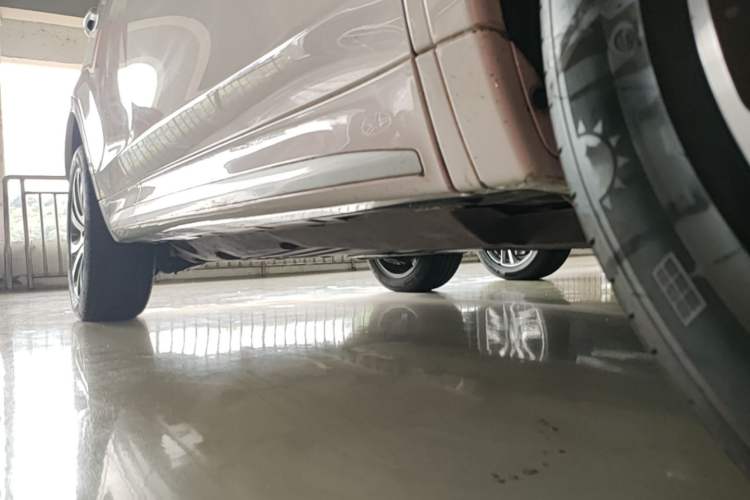 Used Land Rover Discovery Sport 2024 Performance Tech Edition Right Side Sill