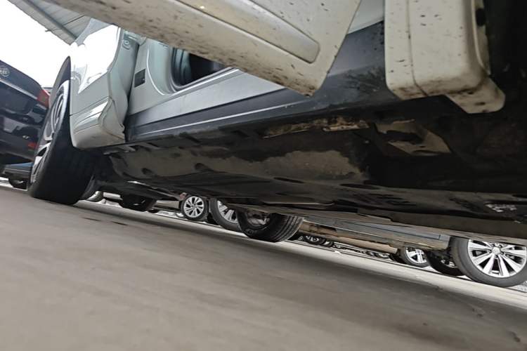 Used Land Rover Discovery Sport 2024 Performance Tech Edition Right Side Sill