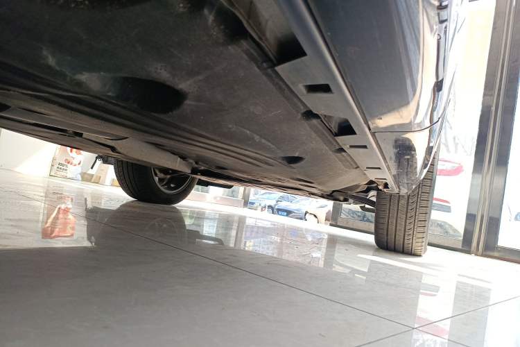 Used Land Rover Discovery Sport 2024 Luxury Custom Edition Right Side Sill