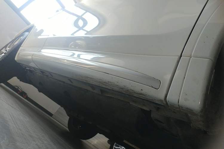 Used Land Rover Discovery Sport 2024 Performance Tech Edition Right Side Sill