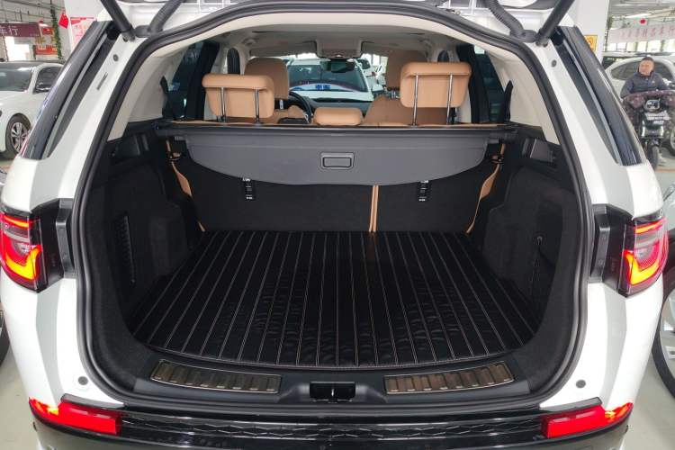 Used Land Rover Discovery Sport 2024 Performance Tech Edition Trunk