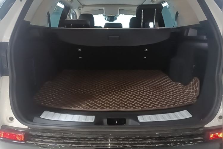 Used Land Rover Discovery Sport 2024 Performance Tech Edition Trunk