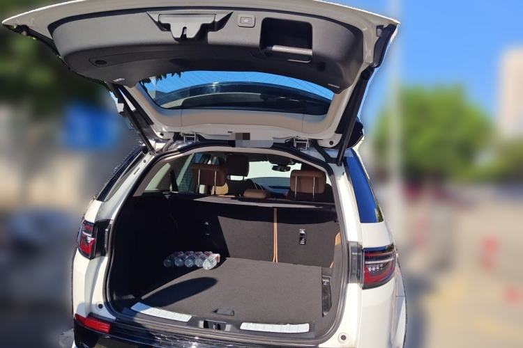 Used Land Rover Discovery Sport 2024 Performance Tech Edition Trunk