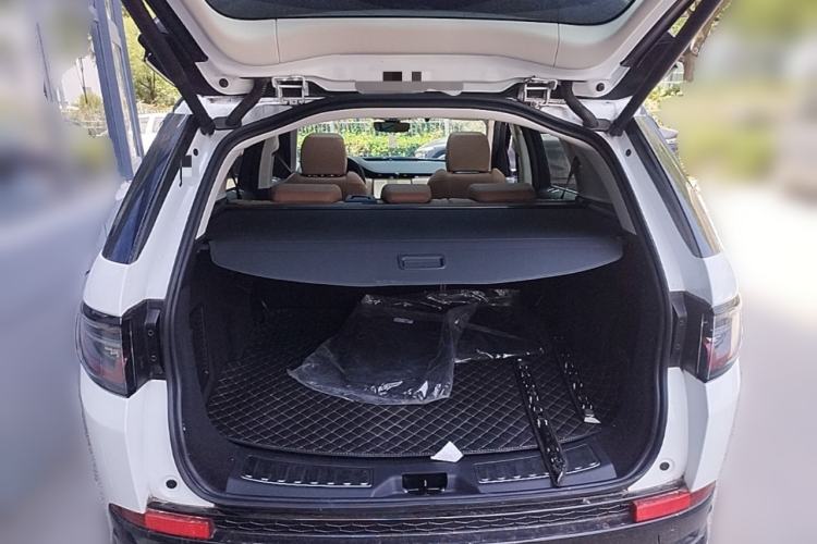 Used Land Rover Discovery Sport 2024 Performance Tech Edition Trunk