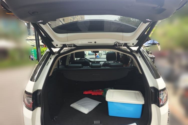 Used Land Rover Discovery Sport 2024 Luxury Custom Edition Trunk