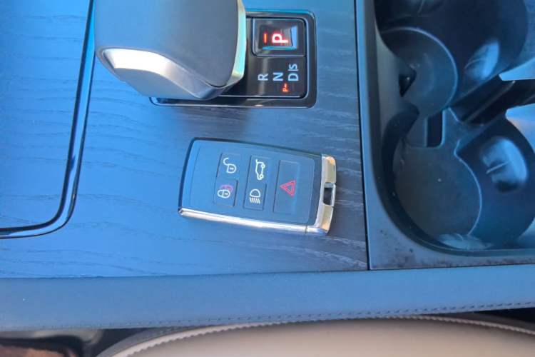Used Land Rover Discovery Sport 2024 Luxury Custom Edition Vehicle Key