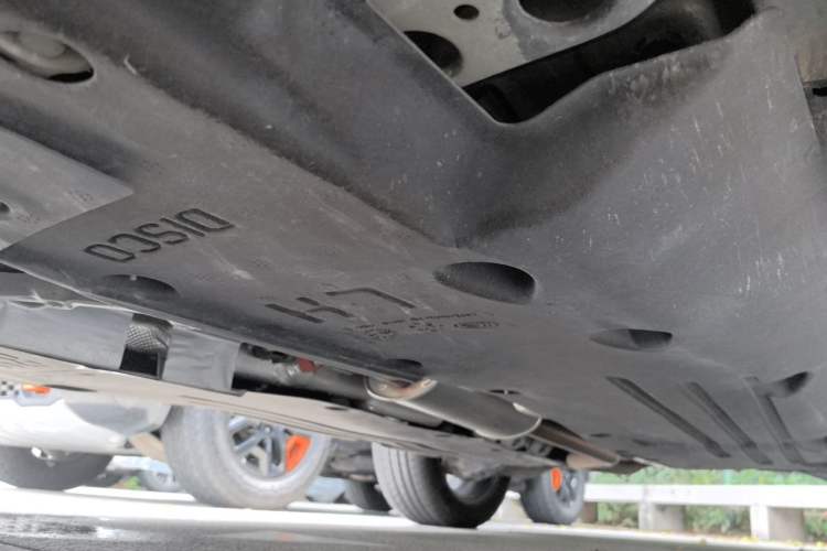 Used Land Rover Discovery Sport 2025 249 PS Performance Tech Edition Chassis Front Left