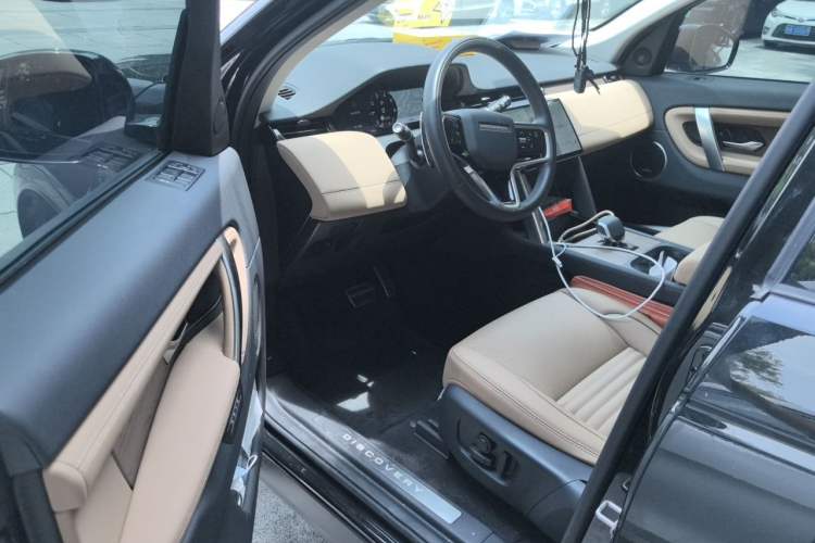 Used Land Rover Discovery Sport 2025 249 PS Performance Tech Edition Driver Seat