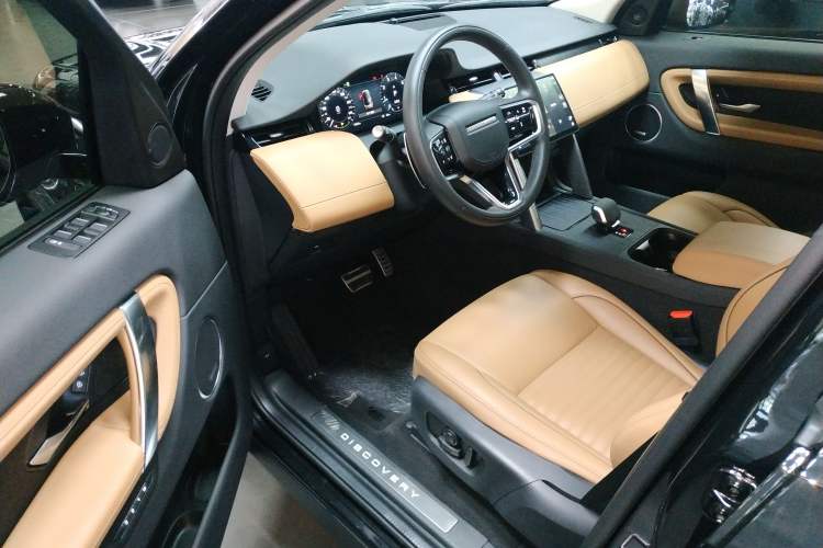 Used Land Rover Discovery Sport 2025 249 PS Explorer Special Edition Driver Seat