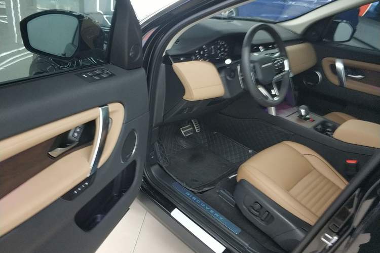 Used Land Rover Discovery Sport 2025 249 PS Performance Tech Edition Driver Seat