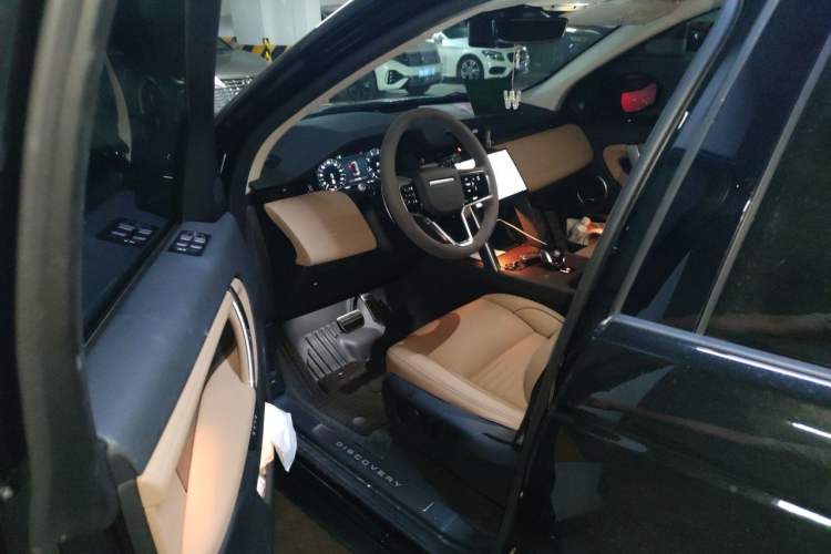 Used Land Rover Discovery Sport 2025 249 PS Performance Tech Edition Driver Seat