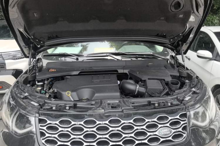 Used Land Rover Discovery Sport 2025 249 PS Performance Tech Edition Engine Bay