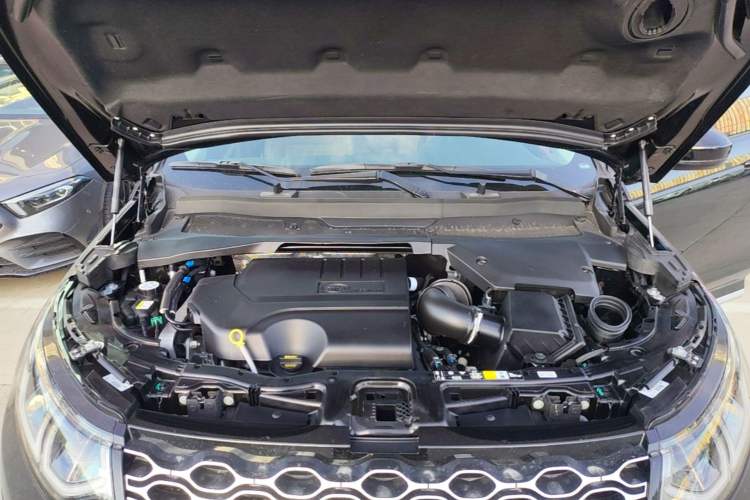 Used Land Rover Discovery Sport 2025 249 PS Performance Tech Edition Engine Bay