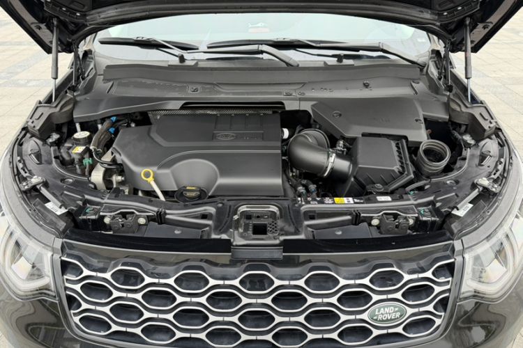 Used Land Rover Discovery Sport 2025 249 PS Performance Tech Edition Engine Bay