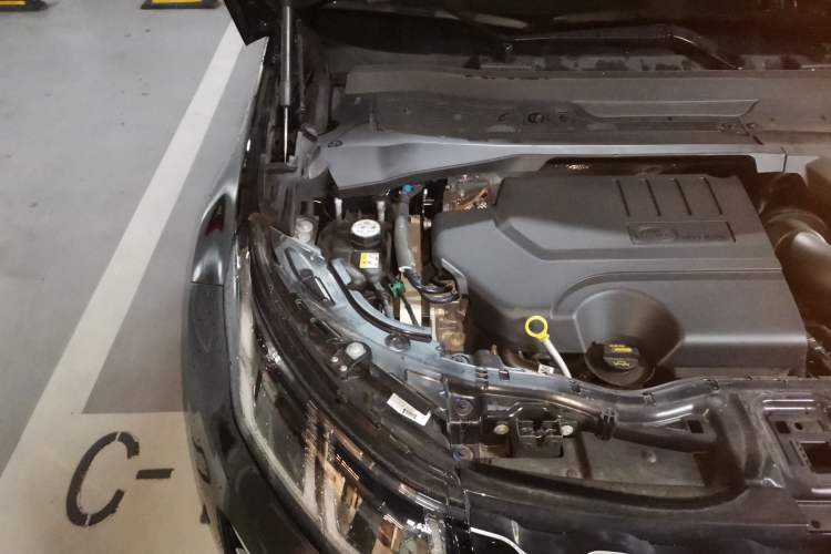 Used Land Rover Discovery Sport 2025 249 PS Performance Tech Edition Engine Bay Right