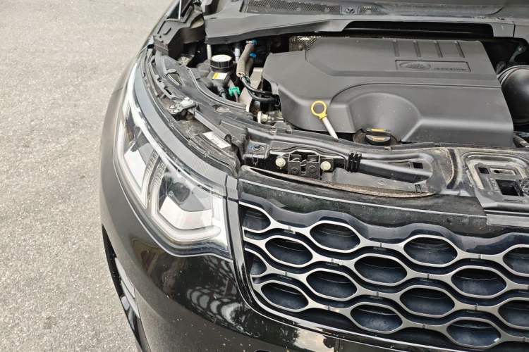 Used Land Rover Discovery Sport 2025 249 PS Explorer Special Edition Engine Bay Right