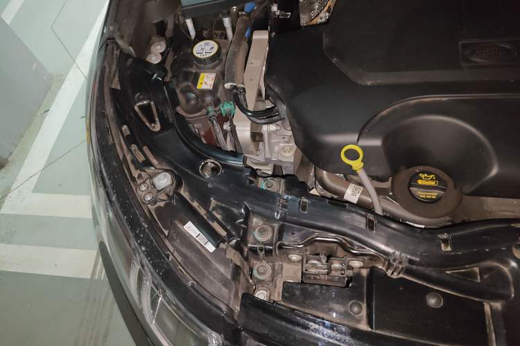 Used Land Rover Discovery Sport 2025 249 PS Performance Tech Edition Engine Bay Right