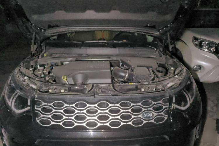 Used Land Rover Discovery Sport 2025 249 PS Performance Tech Edition Engine Bay