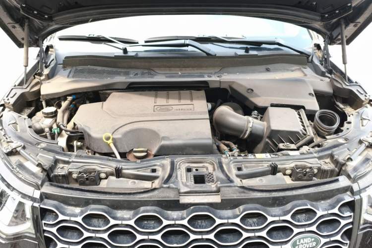 Used Land Rover Discovery Sport 2025 249 PS Performance Tech Edition Engine Bay