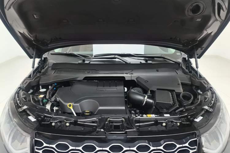Used Land Rover Discovery Sport 2025 249 PS Performance Tech Edition Engine Bay