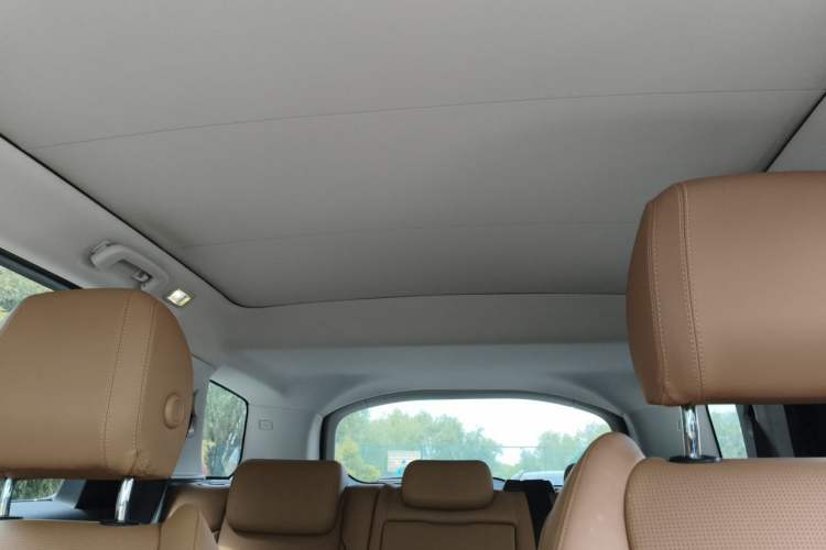 Used Land Rover Discovery Sport 2025 249 PS Performance Tech Edition Headliner