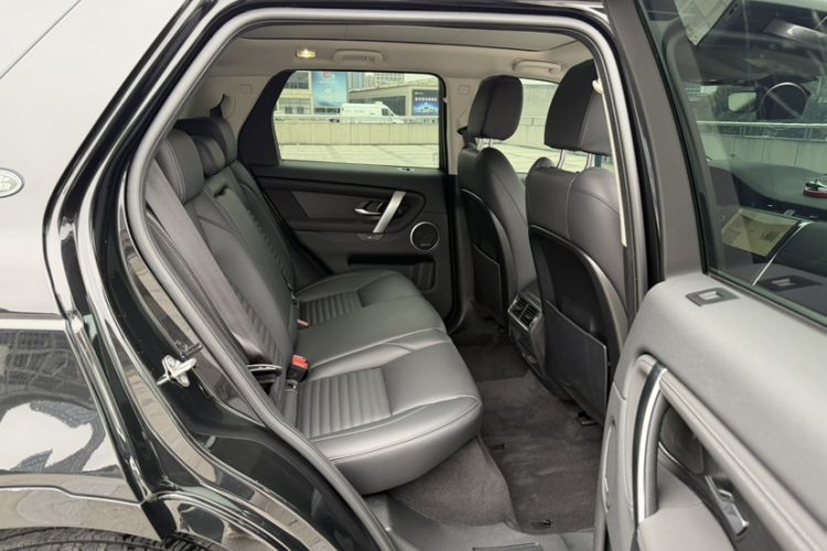 Used Land Rover Discovery Sport 2025 249 PS Performance Tech Edition Interior 2