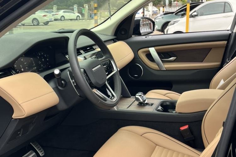 Used Land Rover Discovery Sport 2025 249 PS Performance Tech Edition Interior 3