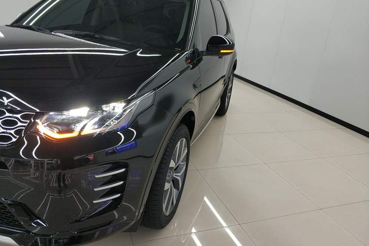 Used Land Rover Discovery Sport 2025 249 PS Performance Tech Edition Left Front Headlight
