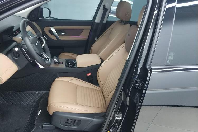 Used Land Rover Discovery Sport 2025 249 PS Performance Tech Edition Left Front Seat