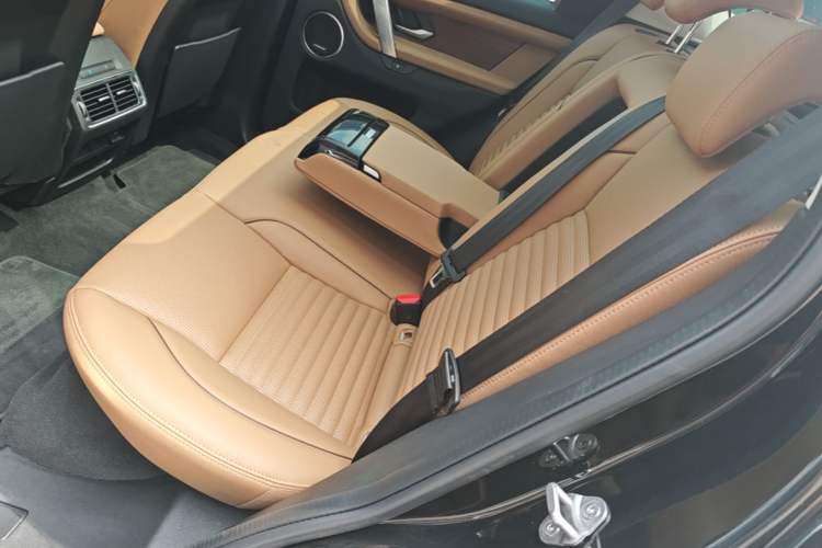 Used Land Rover Discovery Sport 2025 249 PS Performance Tech Edition Left Rear Seat