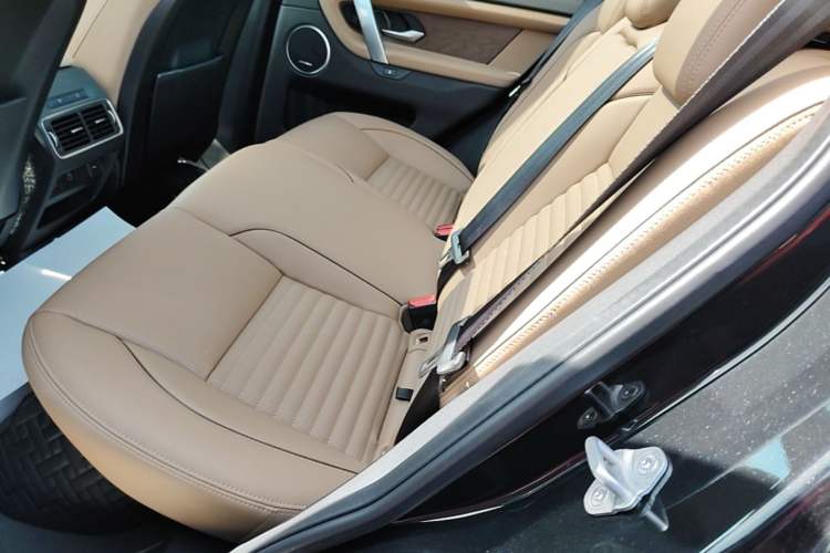 Used Land Rover Discovery Sport 2025 249 PS Performance Tech Edition Left Rear Seat