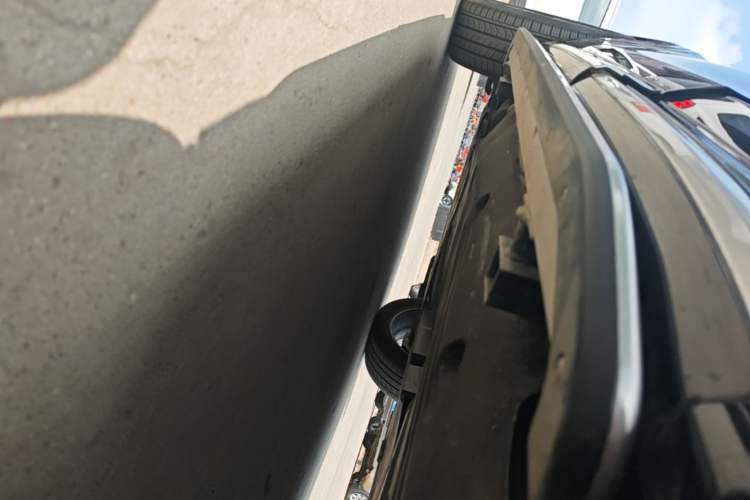 Used Land Rover Discovery Sport 2025 249 PS Performance Tech Edition Left Side Sill