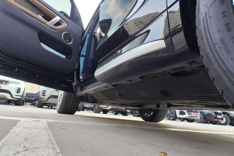 Used Land Rover Discovery Sport 2025 249 PS Performance Tech Edition Left Side Sill