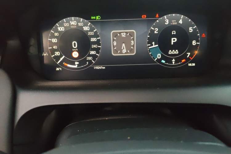 Used Land Rover Discovery Sport 2025 249 PS Performance Tech Edition Odometer Close Up