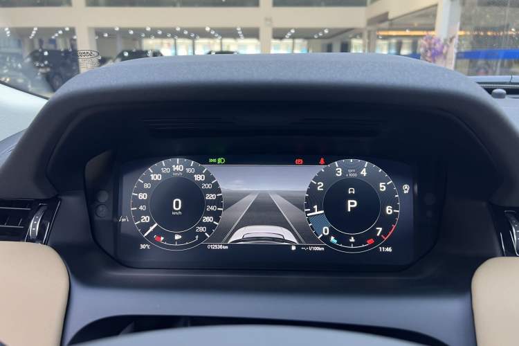 Used Land Rover Discovery Sport 2025 249 PS Performance Tech Edition Odometer Close Up
