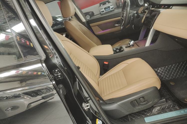 Used Land Rover Discovery Sport 2025 249 PS Performance Tech Edition Right Front Seat