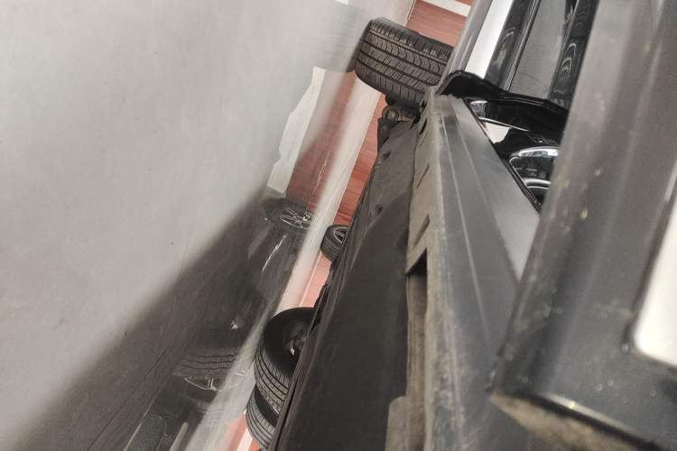 Used Land Rover Discovery Sport 2025 249 PS Performance Tech Edition Right Side Sill