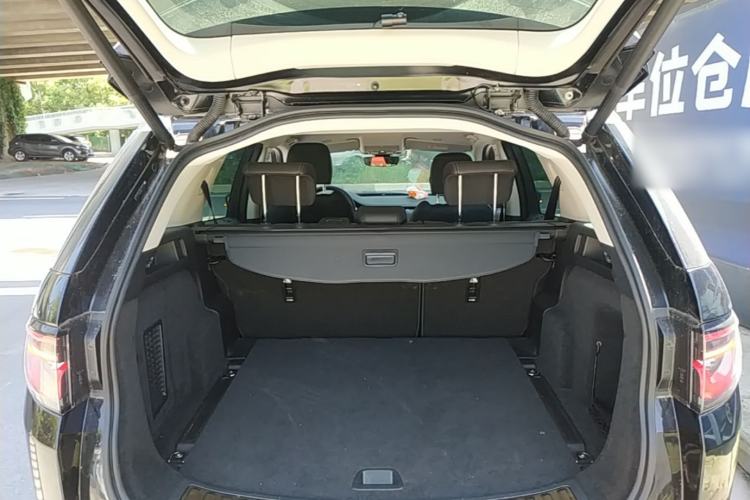 Used Land Rover Discovery Sport 2025 249 PS Performance Tech Edition Trunk