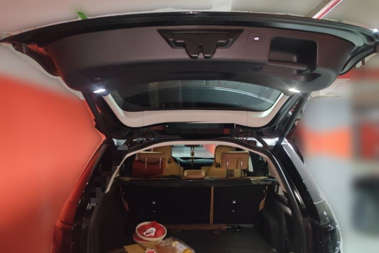 Used Land Rover Discovery Sport 2025 249 PS Performance Tech Edition Trunk