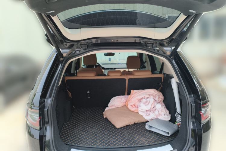 Used Land Rover Discovery Sport 2025 249 PS Performance Tech Edition Trunk
