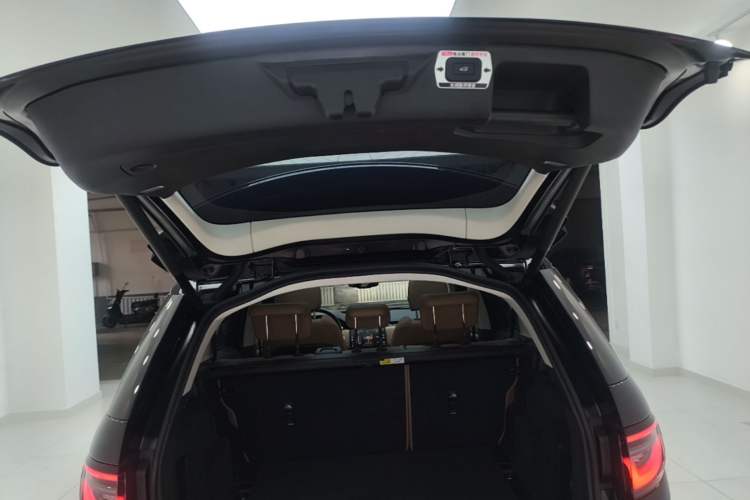 Used Land Rover Discovery Sport 2025 249 PS Performance Tech Edition Trunk