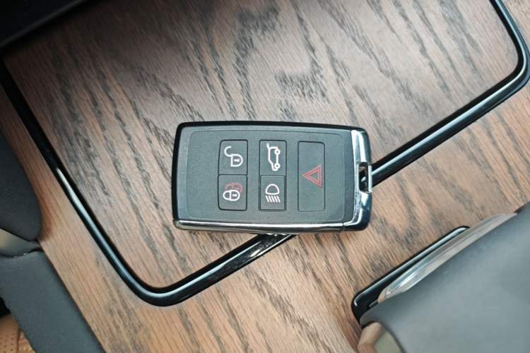 Used Land Rover Discovery Sport 2025 249 PS Performance Tech Edition Vehicle Key
